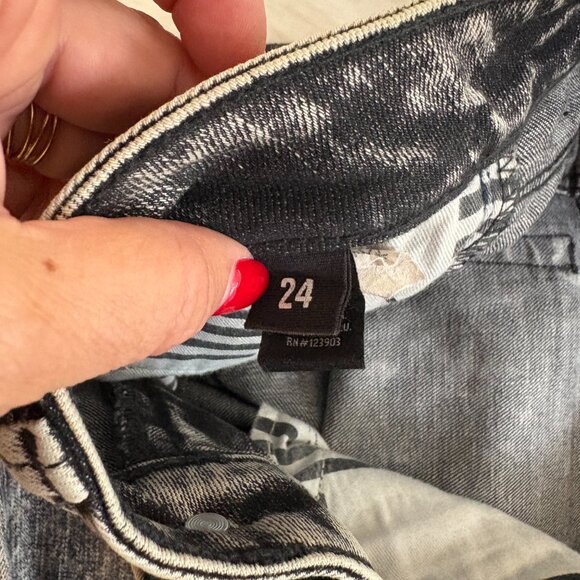 Acid Wash Jeans | Y2K - Picture 2 of 3